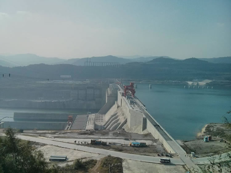 ͤ�ӿ�ˮ���м~